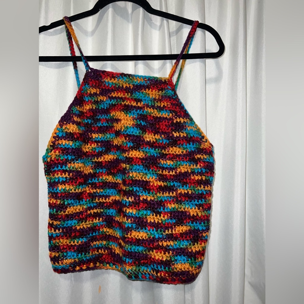Customizable knit tank tops